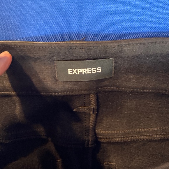 Express - Picture 3 of 4